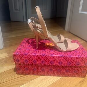 NWT never worn Tory Burch Blush Slingback Heels